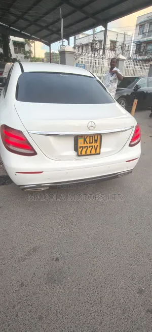 Mercedes-Benz E200 2018 White