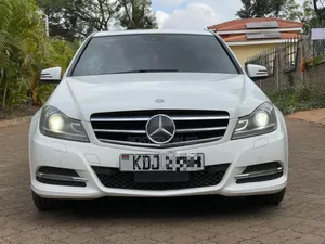 Mercedes-Benz C180 2014 White