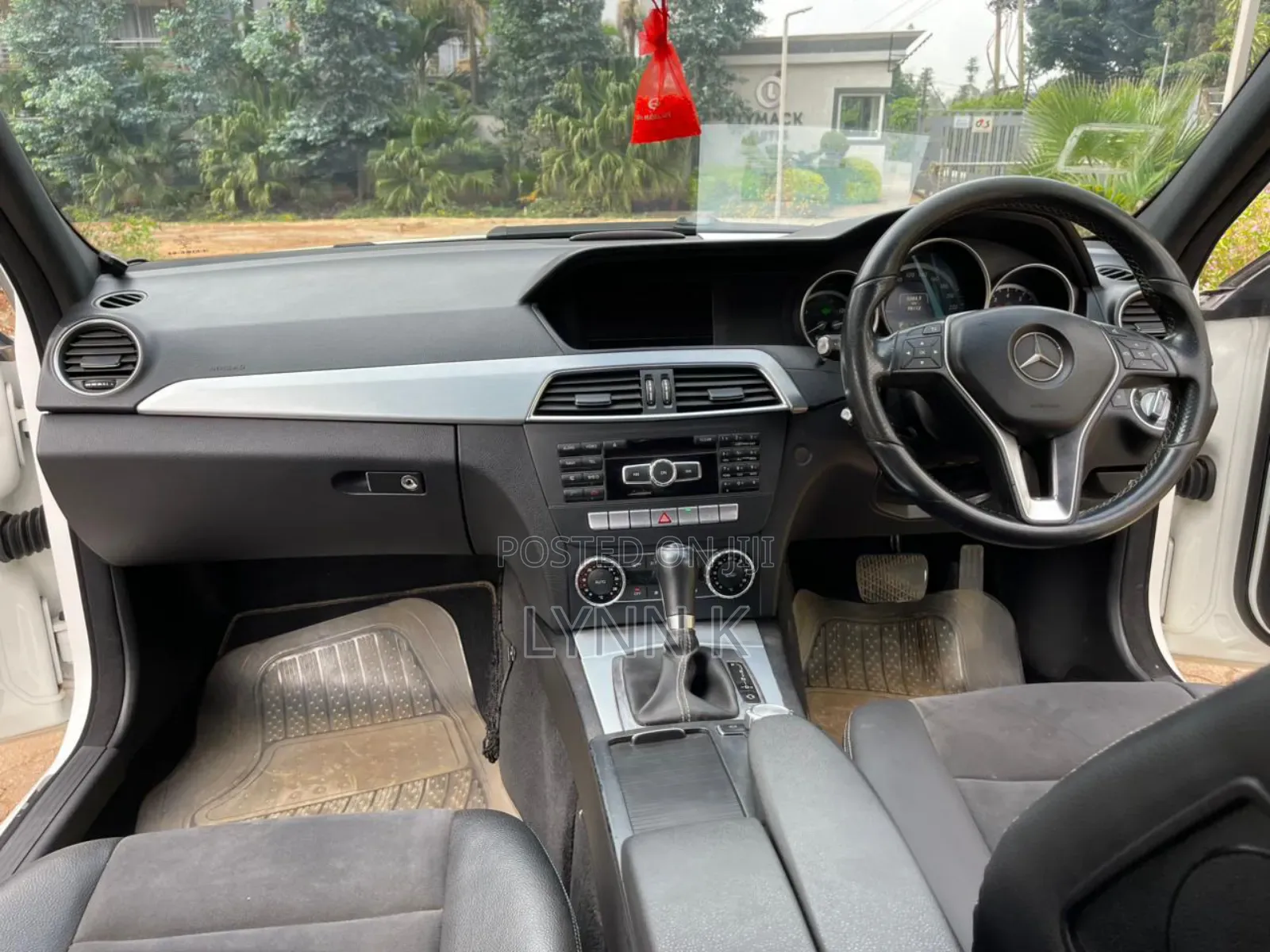 Mercedes-Benz C180 2014 White