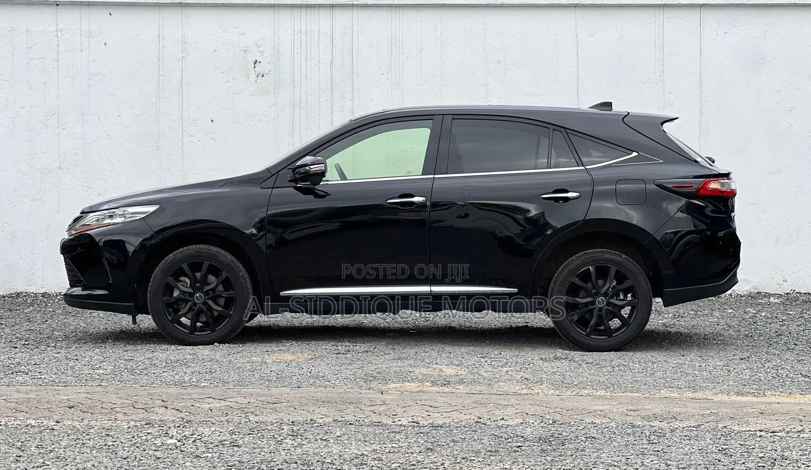 Toyota Harrier 2.0 2019 Black