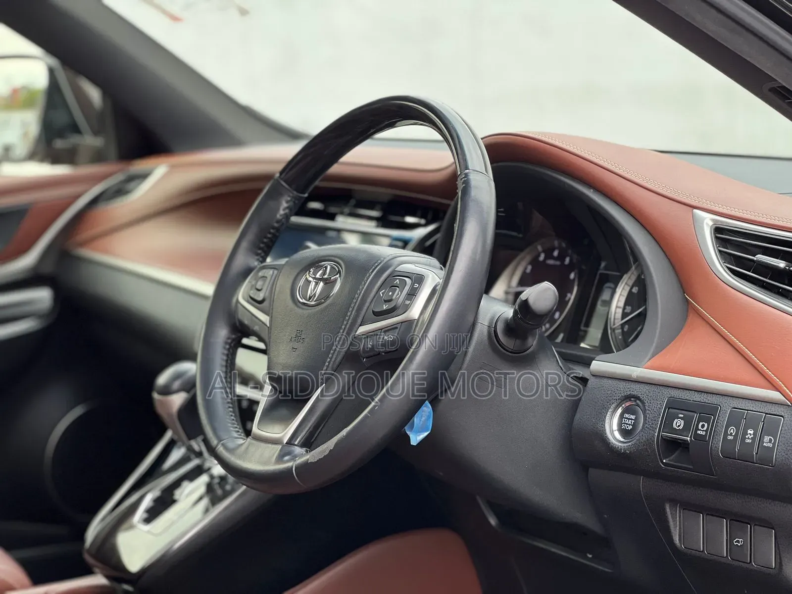Toyota Harrier 2.0 2019 Black