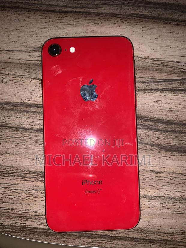 Apple iPhone 8 256 GB Red - thumbnail 2