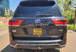 Toyota Land Cruiser 2014 Black