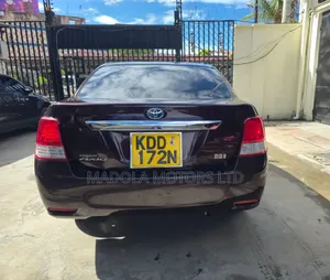 Toyota Axio 1.5 Hybrid 2WD 2014 Purple