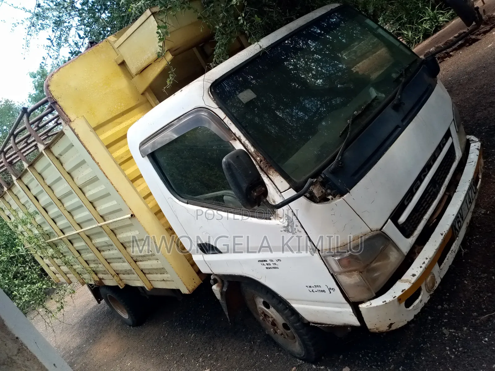 Mitsubishi Canter 2000 White