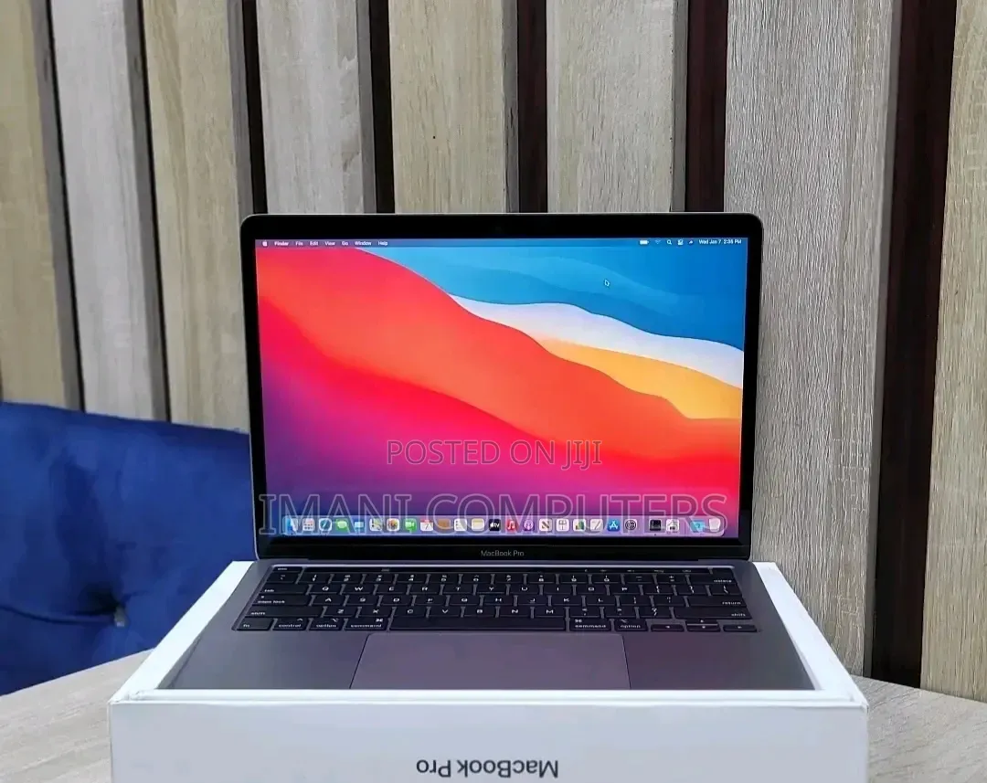 Laptop Apple MacBook Pro 2020 32GB Intel Core i7 SSD 512GB