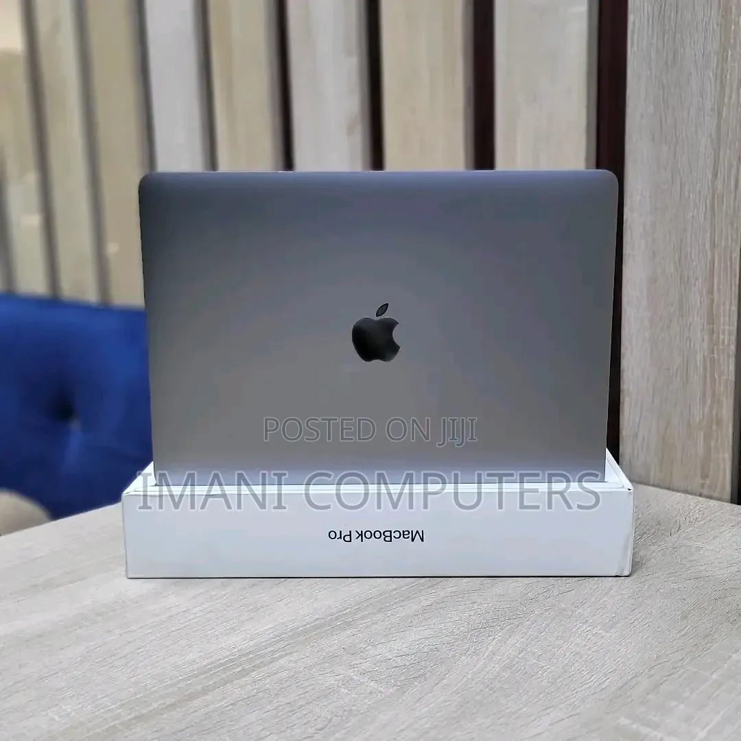 Laptop Apple MacBook Pro 2020 32GB Intel Core i7 SSD 512GB