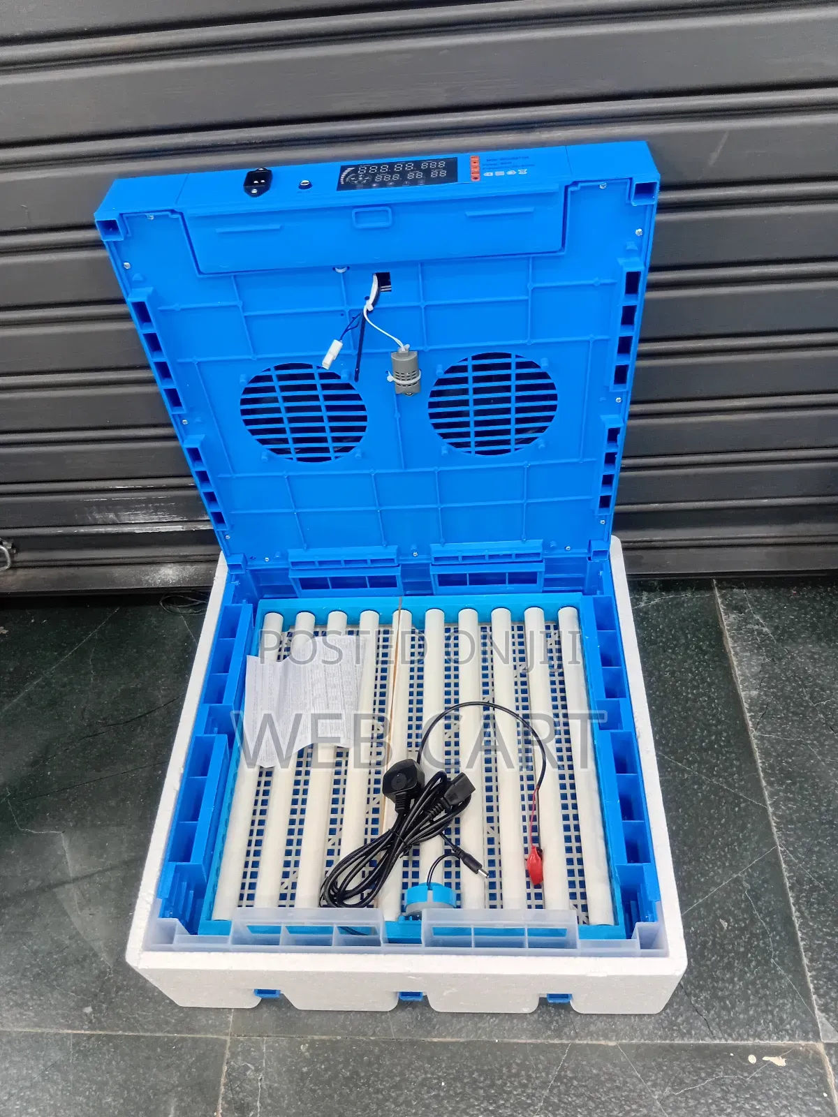 64 Egg Capacity Smart Incubator With Dual Power and Led Control Panel