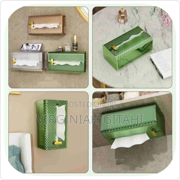 *Acrylic Luxury Diamond Tissue Box