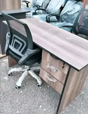 Office Desk 0.9m and Office Chair Xr Order