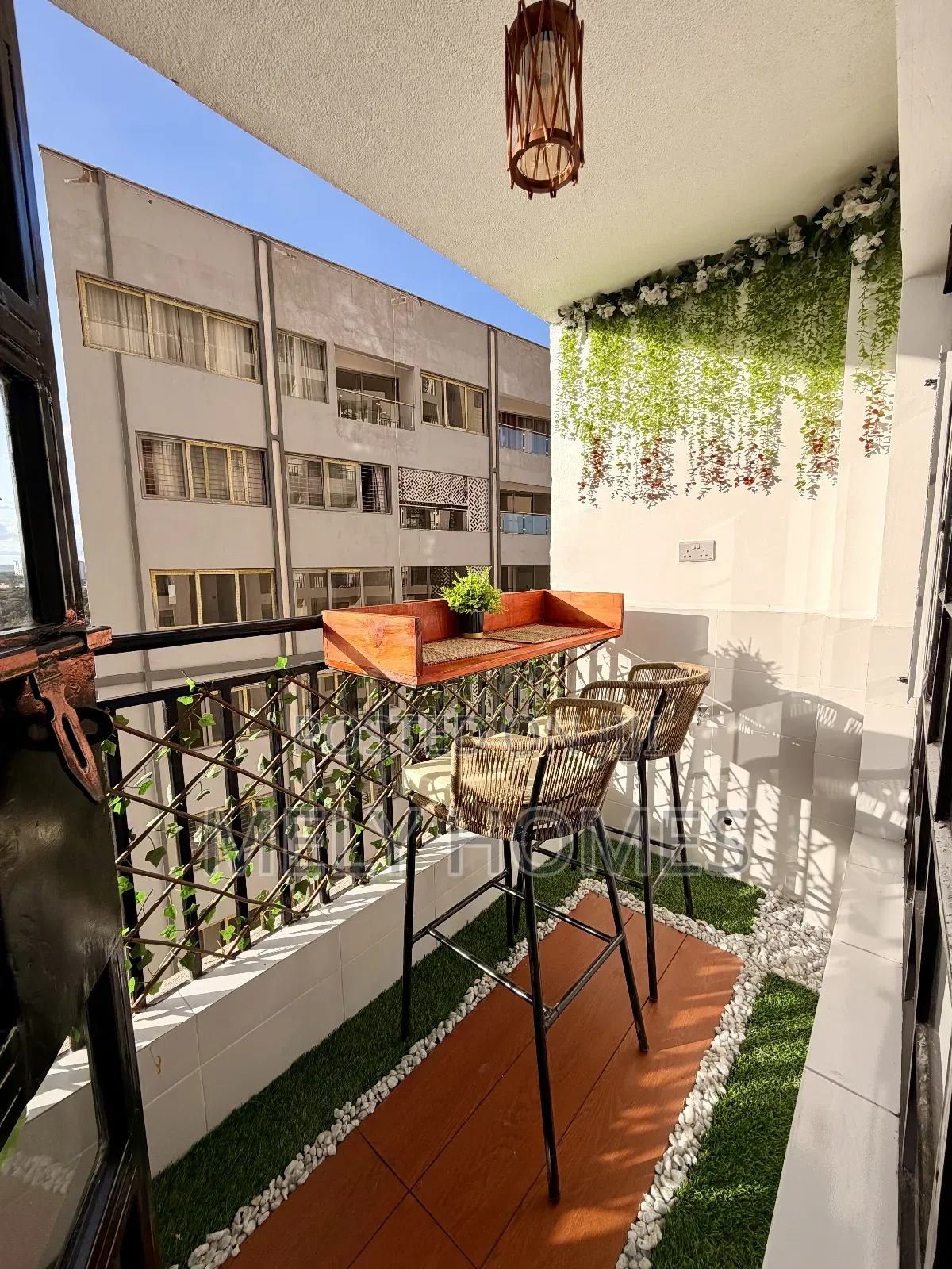 Modern Studio Apartment at Grand Midtown - Ngara