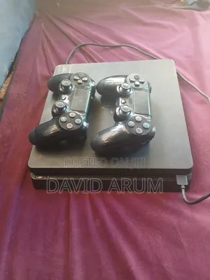 Ps4 Slim With Chipped Games and 2pads Original