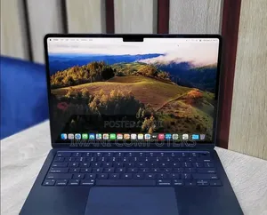 New Apple MacBook Air 2025 M4 13-inch 16GB Apple M4 Pro SSD 256GB
