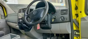Mercedes-Benz Sprinter 2013 Yellow