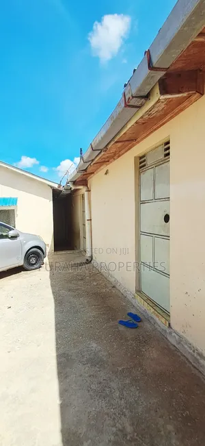 17bdrm Bungalow in Mkomani for sale