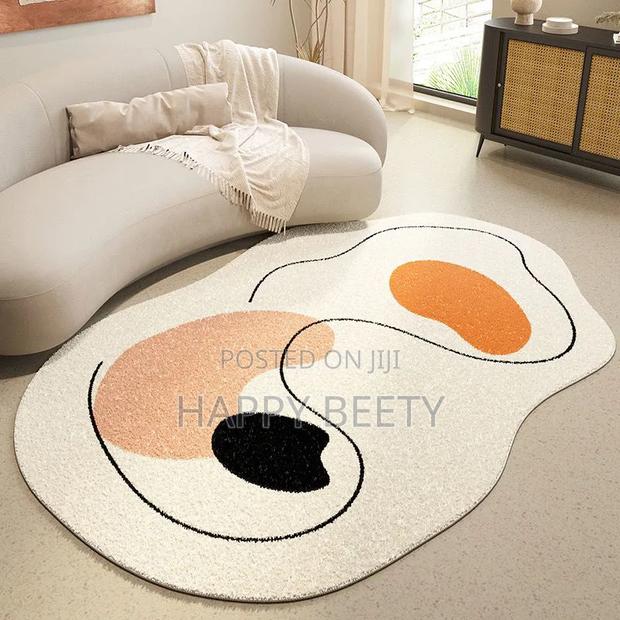 *Irregular Pattern Area Rug - main view