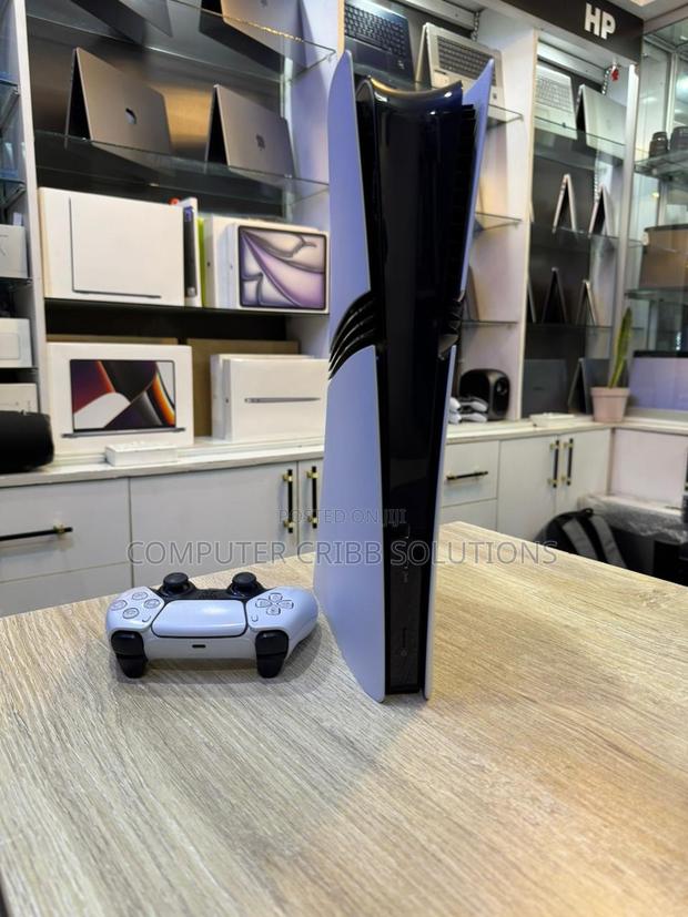 Sony Playstation 5 Pro (Ps5 Pro) | 2tb SSD | 120hz |