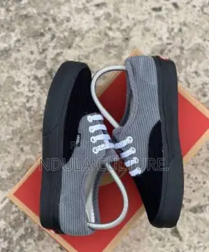 Old School Corduroy Sneakers Vans