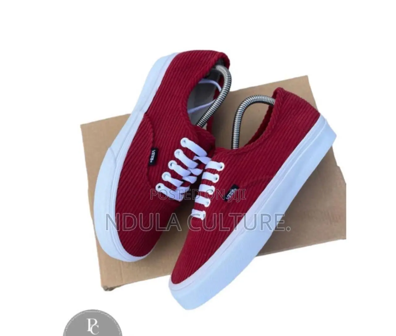 Old School Corduroy Sneakers Vans