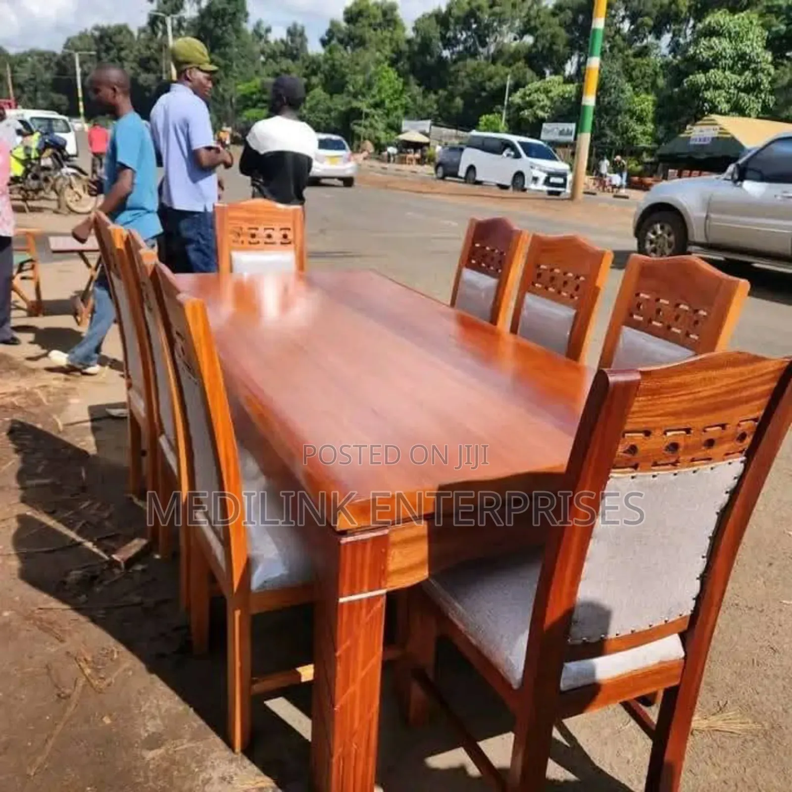 8-Seater Mahogany 4hd Dinning Table Set