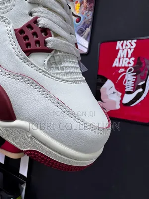 Nike Jordan 4 Retro “Valentine’S Day” Sneakers