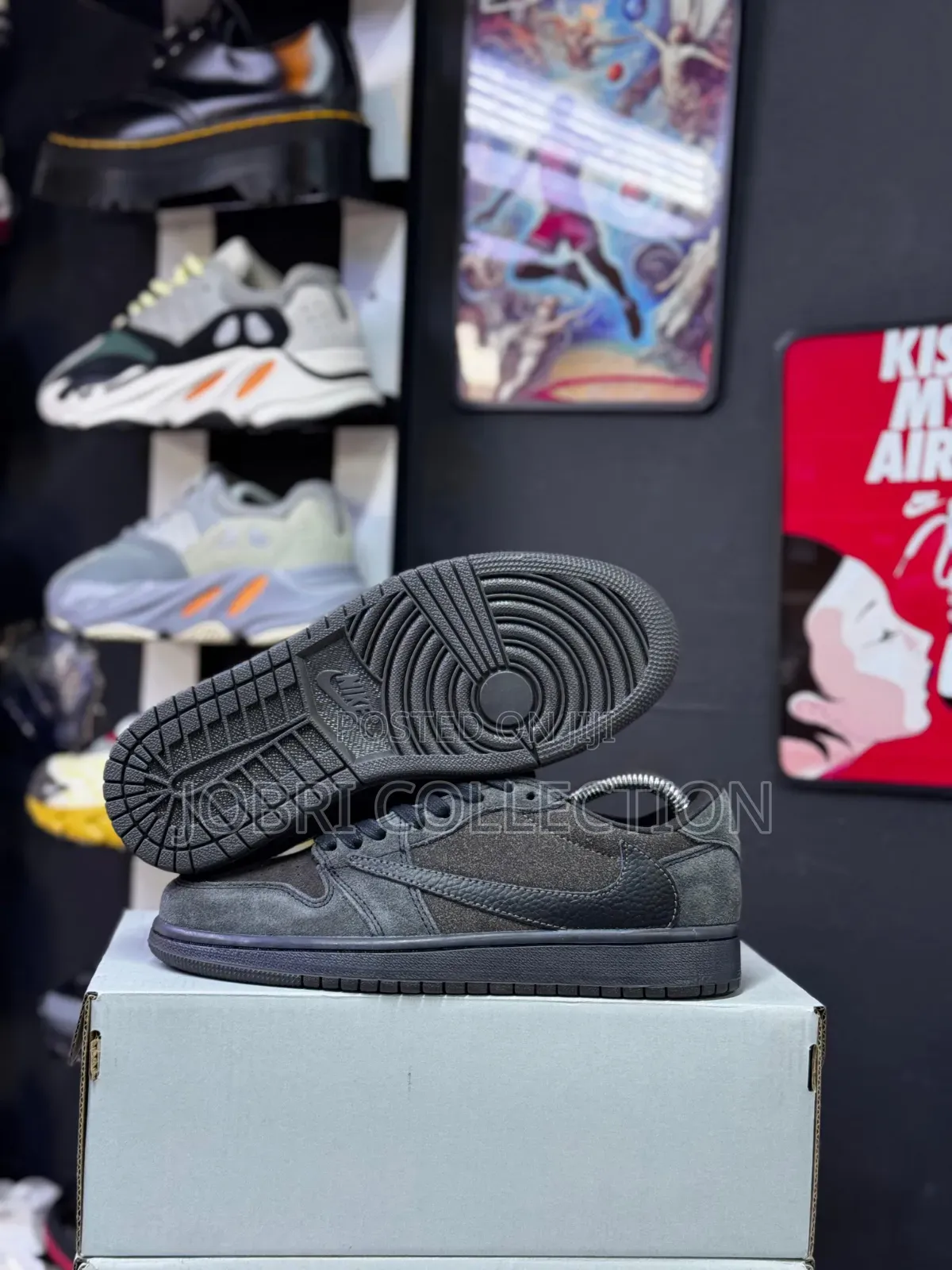 Nike Jordan 1 Low Travis Scott Cactus Jack ‘Velvet Brown’ Sneakers