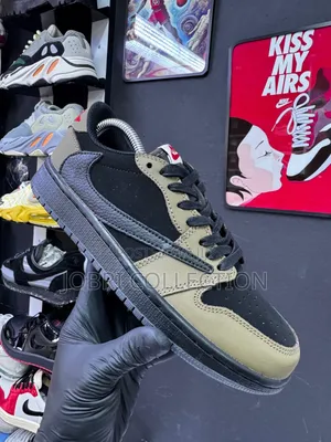 Nike Jordan 1 Low Travis Scott Cactus Jack. Sneakers