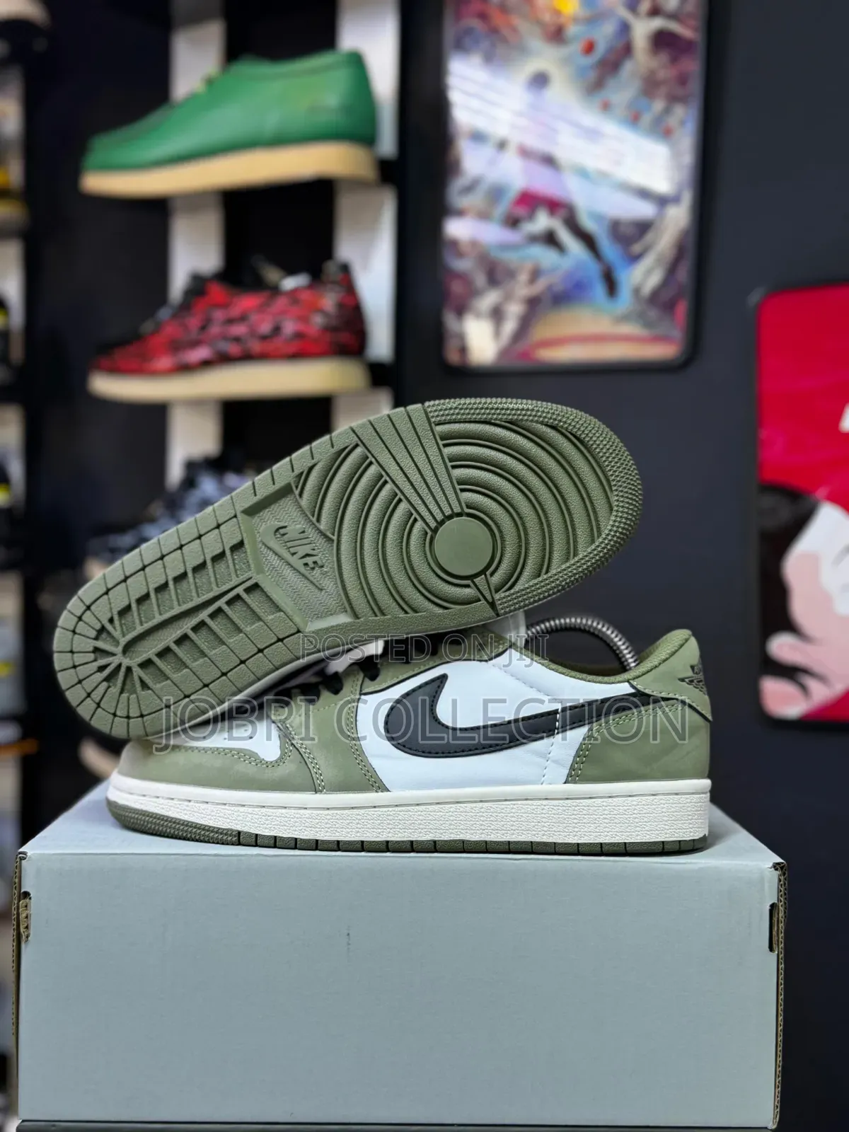 Nike Air Jordan 1 Retro ‘Medium Olive’ Sneakers