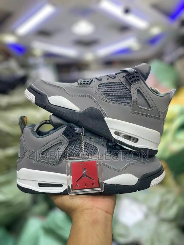 Air Jordan 4 Retro Sneakers - thumbnail 4