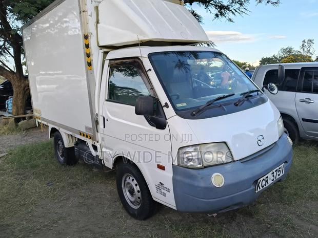 Mazda Bongo 2011 - thumbnail 3