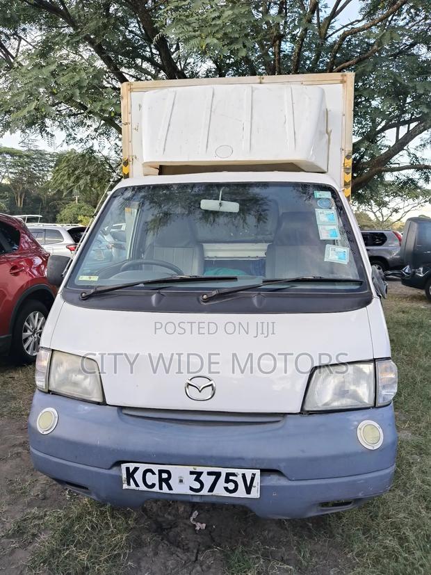 Mazda Bongo 2011