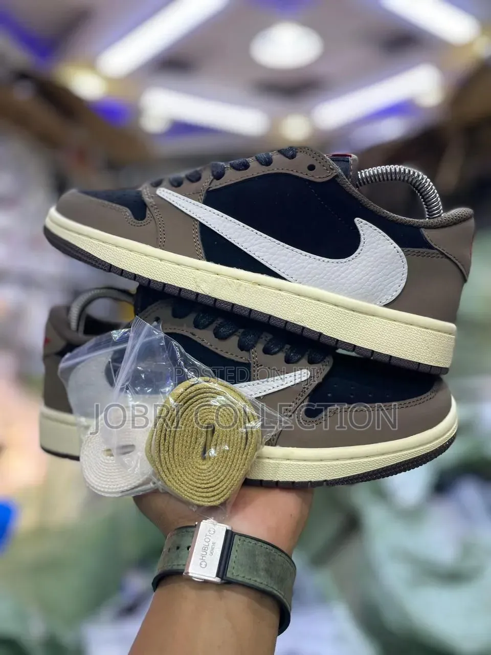 Air Jordan 1 Low Travis Scott Reverse “ 
Quality Sneakers