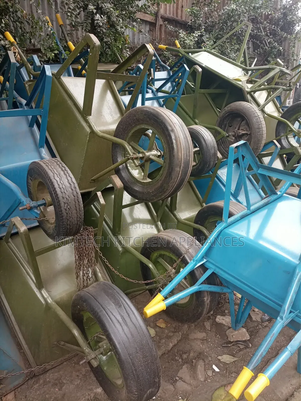 Heavy Duty Wheelbarrow