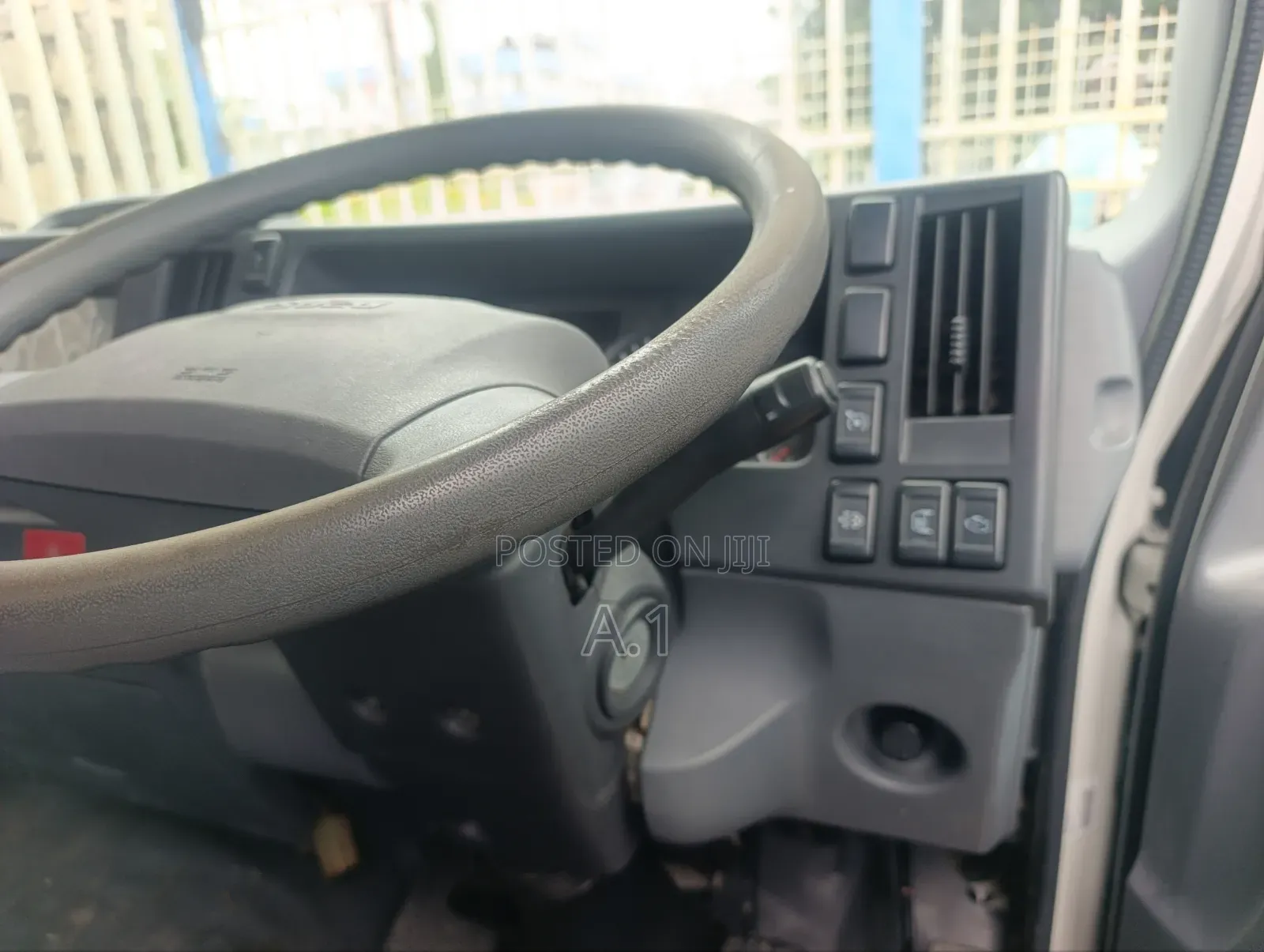 Isuzu Tipper With Front and Back Leaf Springs