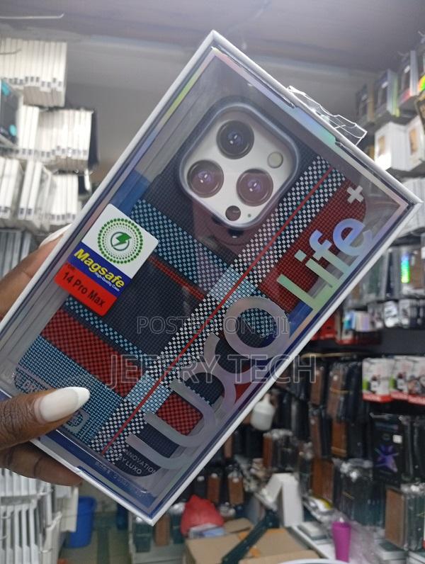 Luxo Design Case Is a Slim,Cover Engineered for the iPhone 14 Pro Max - thumbnail 2