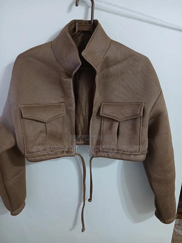Cropped Puffer Jacket