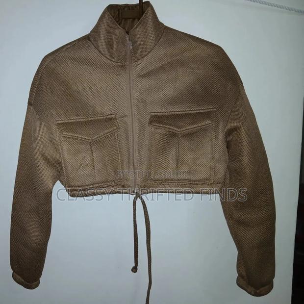 Cropped Puffer Jacket - thumbnail 2