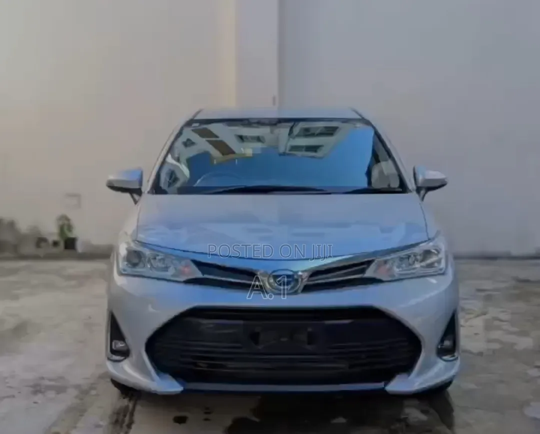 Toyota Corolla Fielder 1.5 Hybrid FWD 2019 Silver