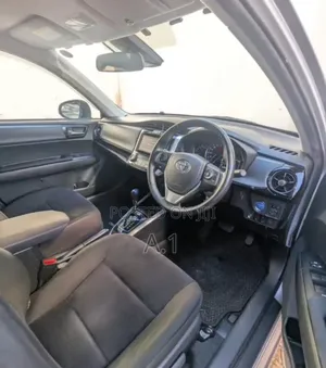 Toyota Corolla Fielder 1.5 Hybrid FWD 2019 Silver