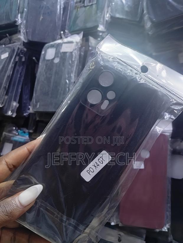 Black Silicone Back Cover Case for the Poco X4 Gt Smartphone. - thumbnail 2