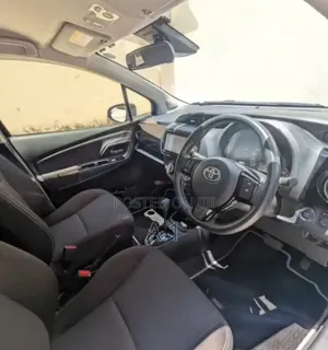 Toyota Vitz 1.3 FWD 5dr 2019 Blue