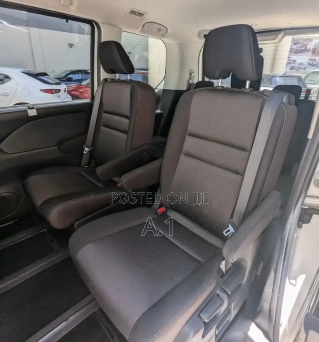 Nissan Serena 2019 Pearl