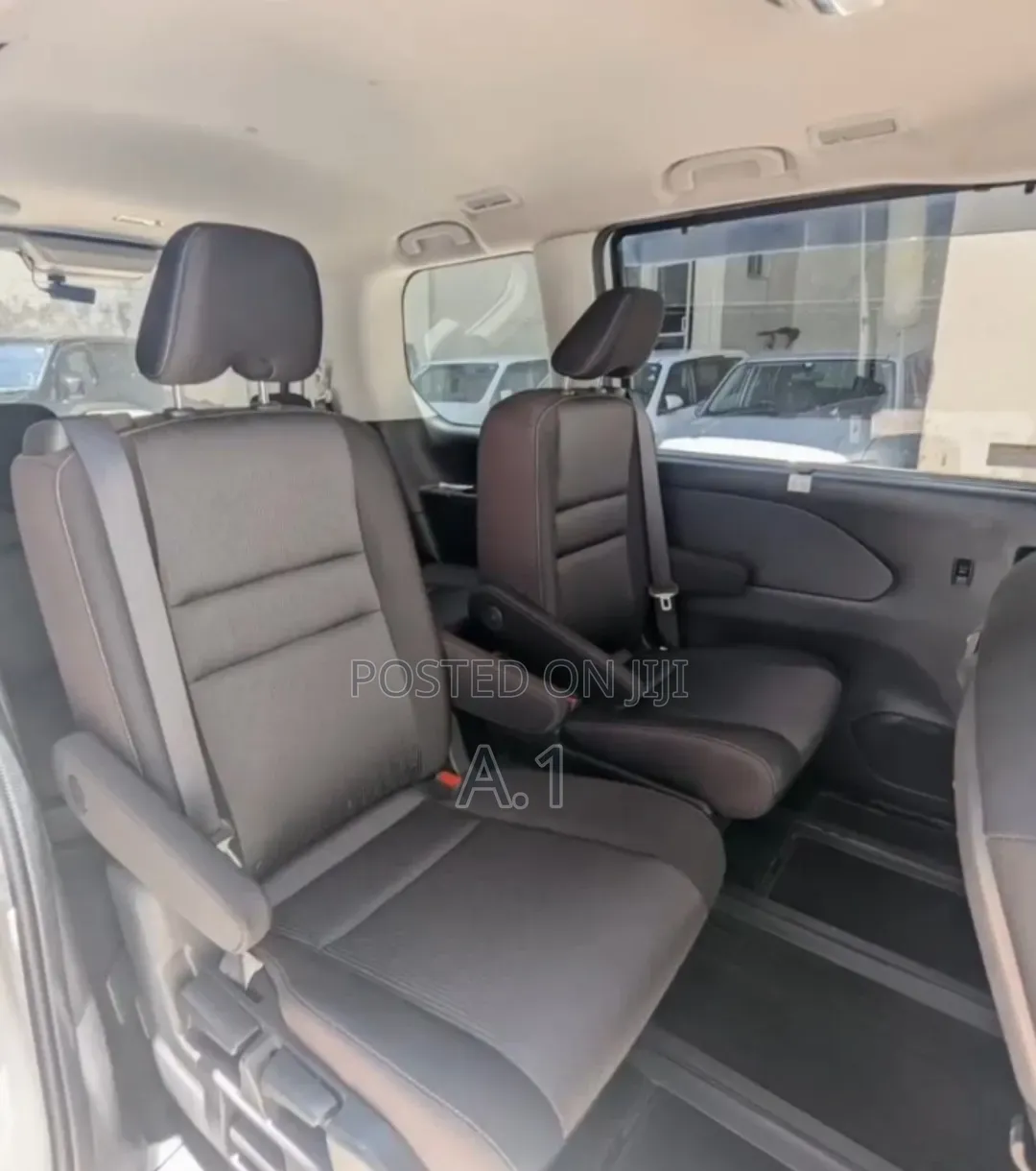Nissan Serena 2019 Pearl