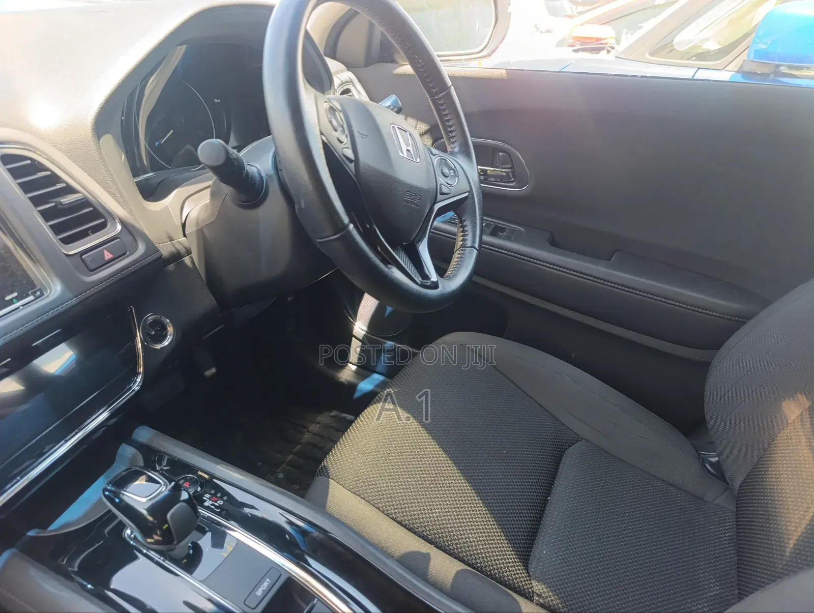 Honda Vezel 1.5 Hybrid 4WD 2019 Blue