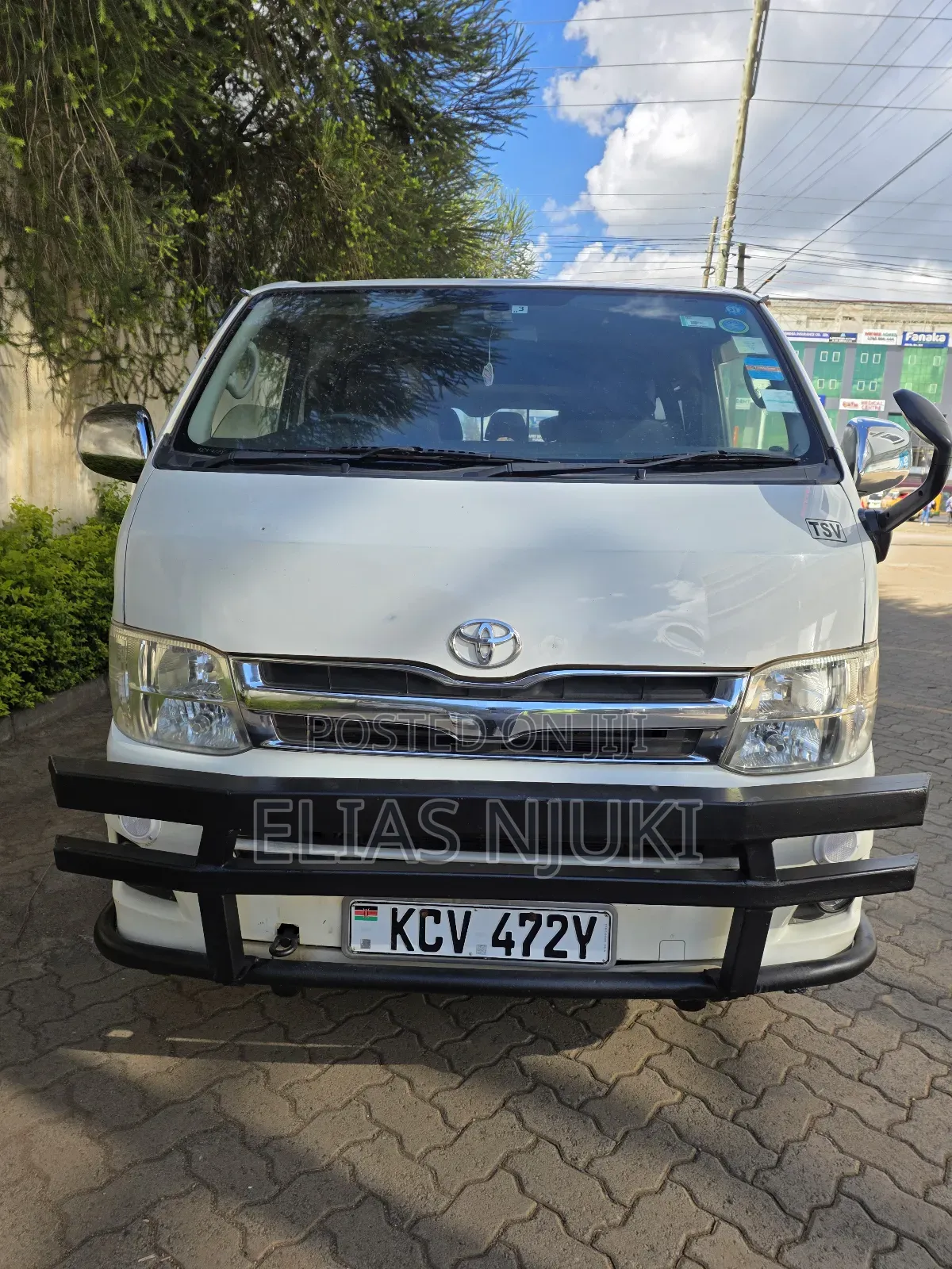 Toyota HiAce 2012 White