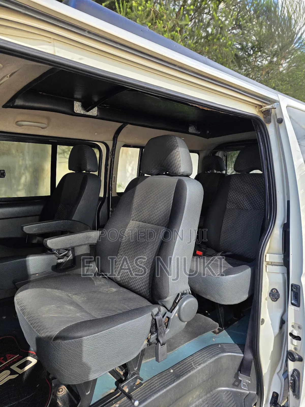 Toyota HiAce 2012 White