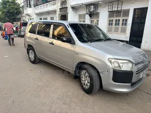 Toyota Succeed SV Premium 2016 Silver