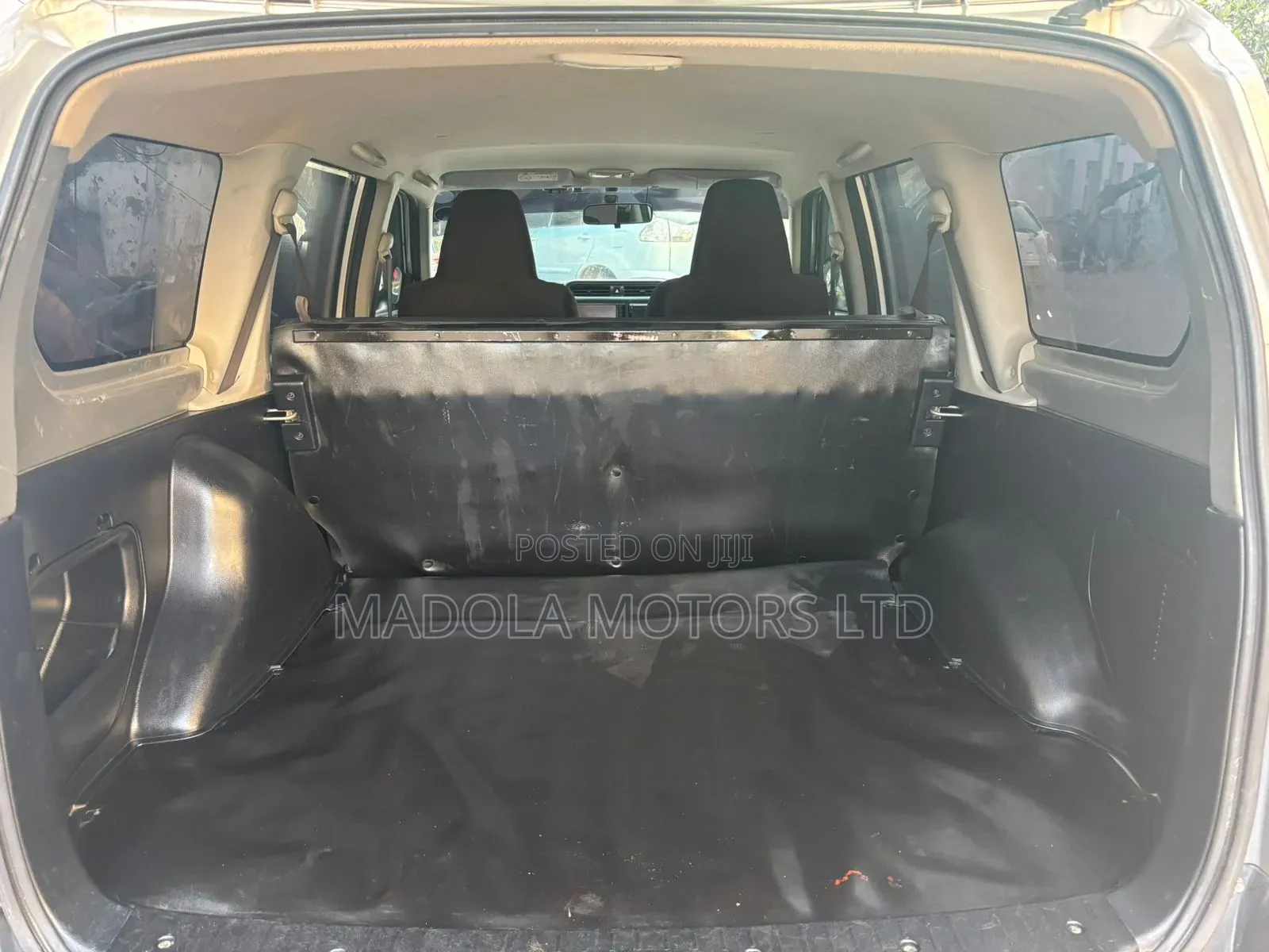 Toyota Succeed SV Premium 2016 Silver
