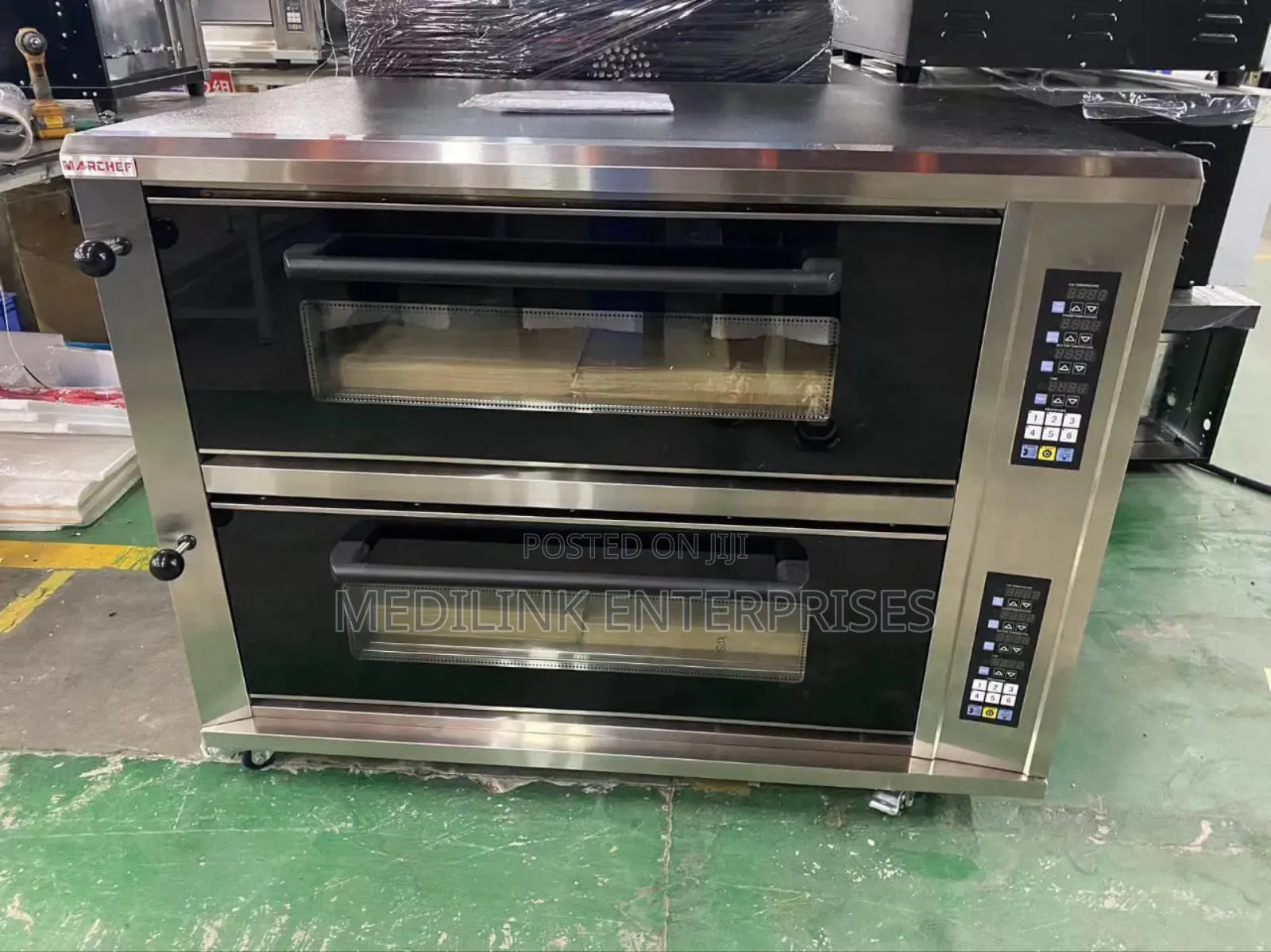 2-Devk 4 Trays Gas Oven