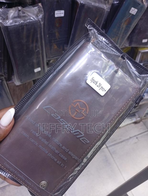 Retro Wallet Leather Case Designed for the Tecno Spark 20 Pro+. - thumbnail 2
